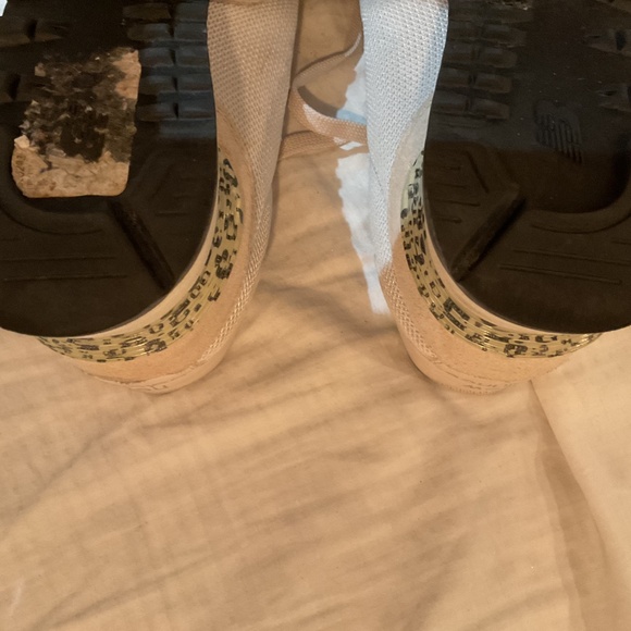 New balance shoes 8.5 - Picture 6 of 9